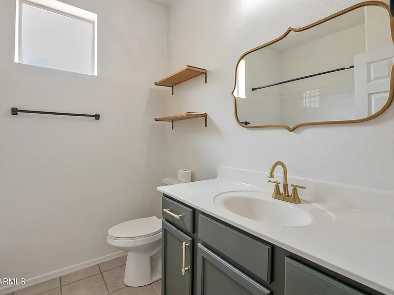 1335 E June St #205 — Photo 31