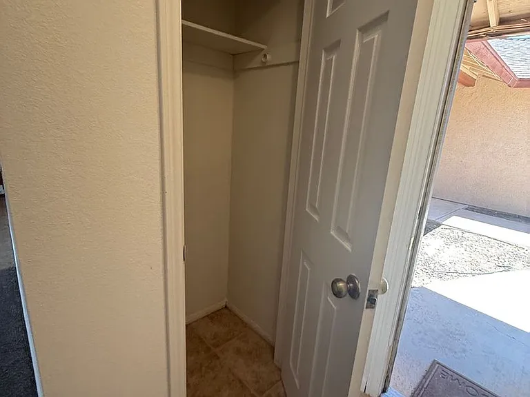 20318 Thunderbird Rd — Photo 26