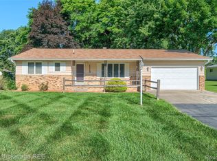 1113 Cora Dr, Flint, MI 48532