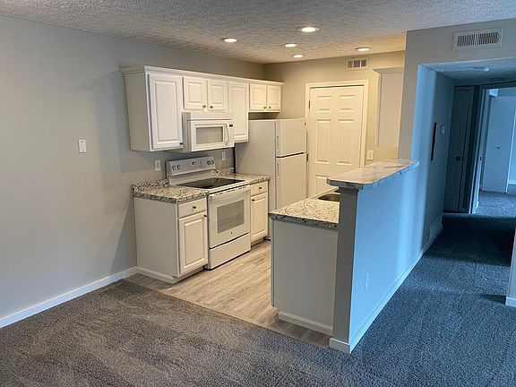 3rd image of 5602 Cypress Chas