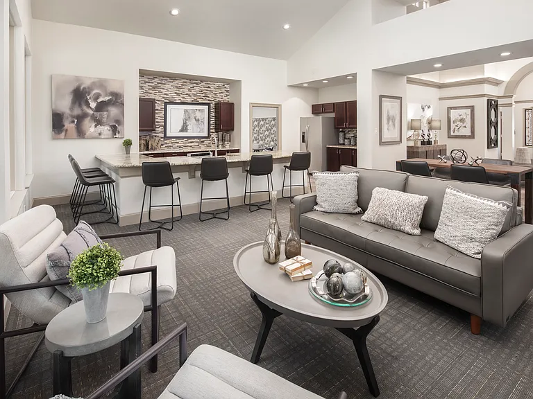 Aventura Cimarron — Photo 12