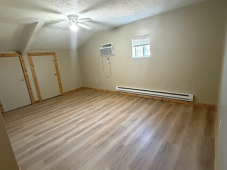 690 W Judson St #8 — Photo 5