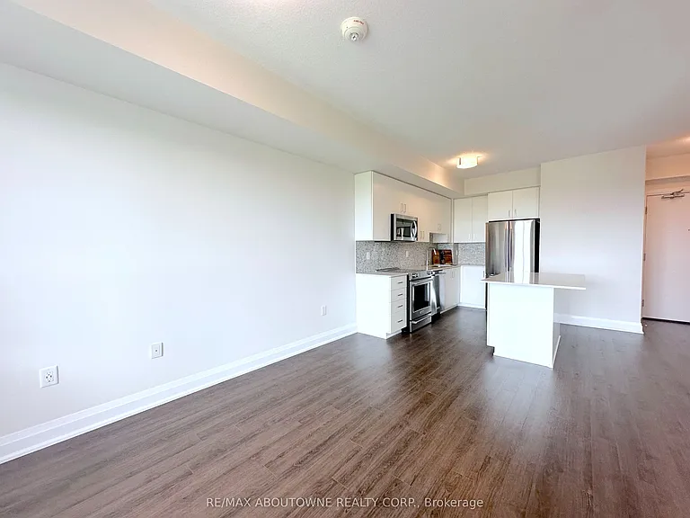 2333 Taunton Rd #411 — Photo 5