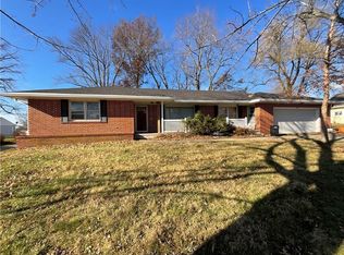 712 S Sloan St, Maysville, MO 64469