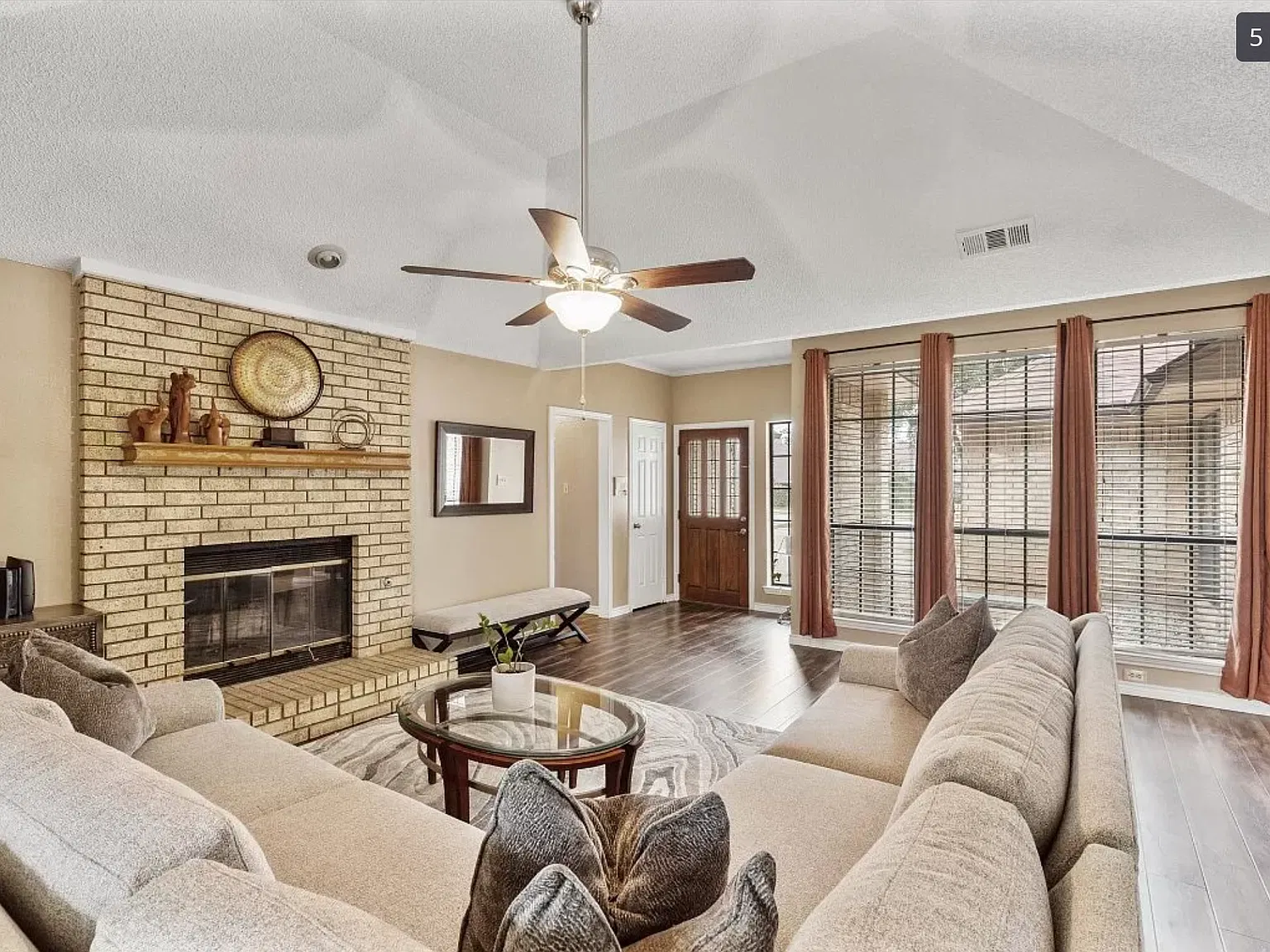 3 bed, 1801 sqft, $3,150 — Photo 4