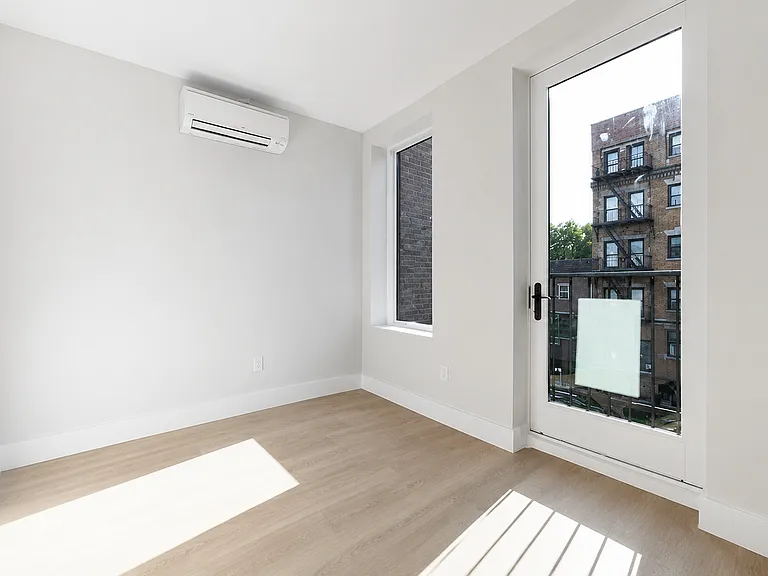 720 De Kalb Ave #2 — Photo 3