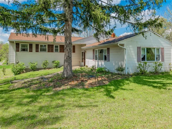 2954 Northampton Rd, Cuyahoga Falls, OH 44223