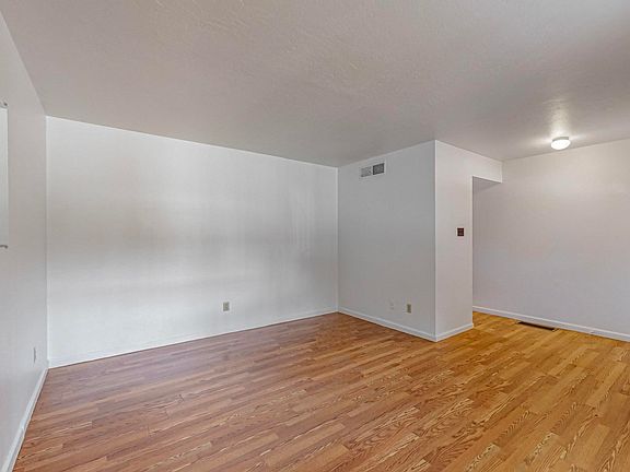 5th image of 2408 Avenida De Las Estrellas