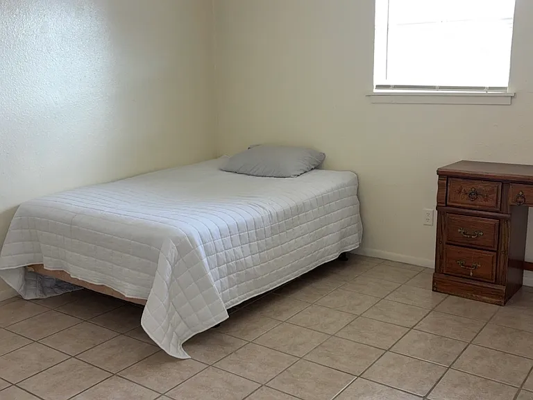 3510 Crestside Dr — Photo 18