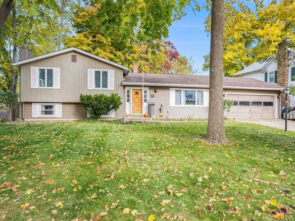 1808 Linden Ave, Mishawaka, IN 46544