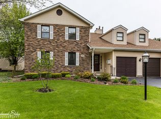 327 Everett Ave APT 1B, Crystal Lake, IL 60014