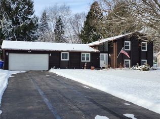 5 Stal Mar Cir, Rochester, NY 14624