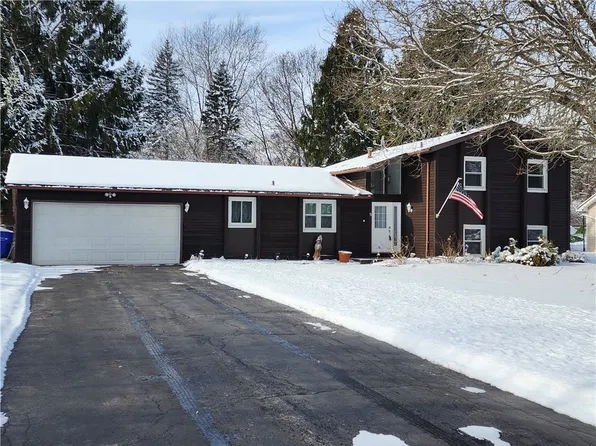 5 Stal Mar Cir, Rochester, NY 14624