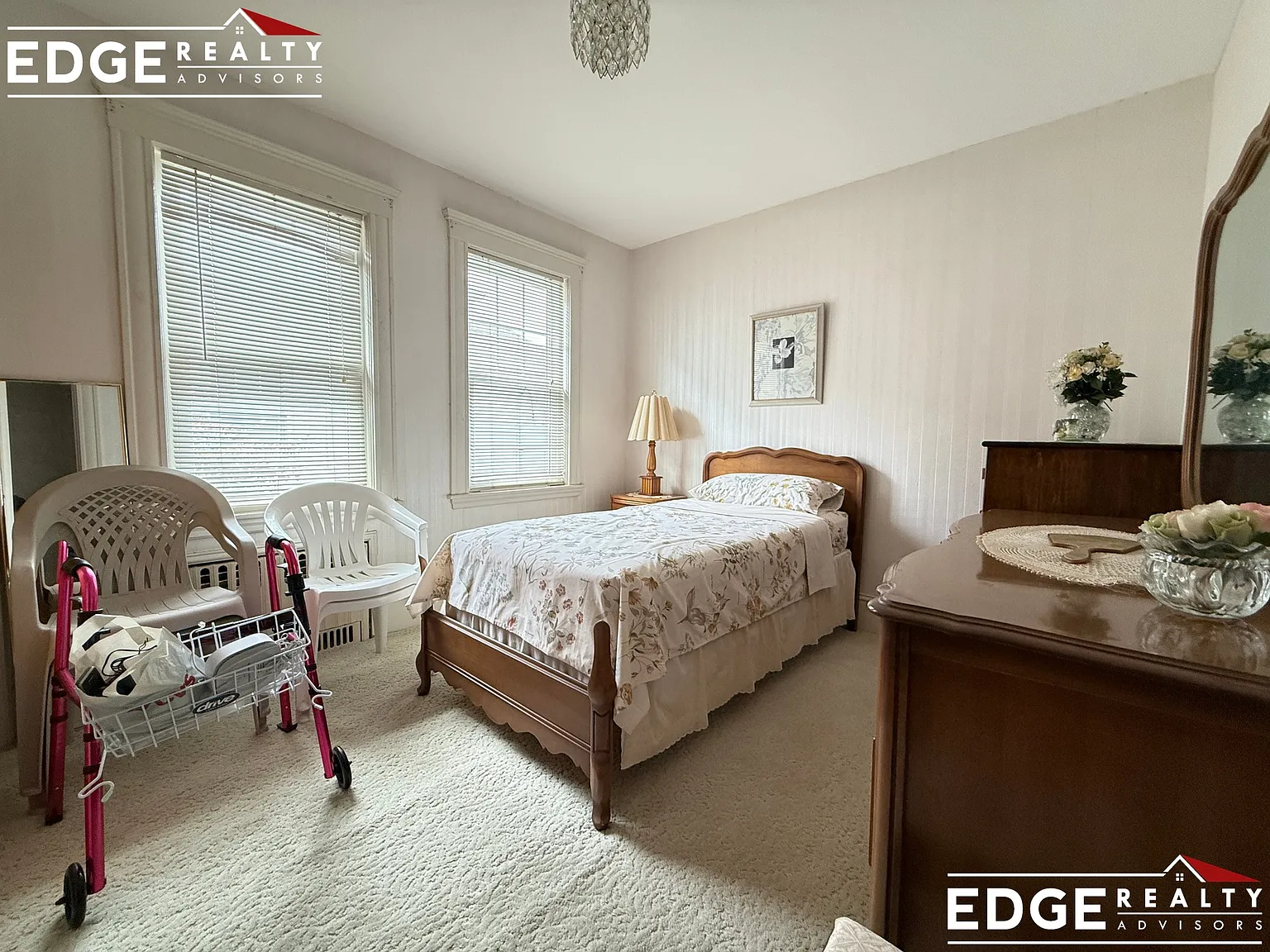 3 bed, 1.0 bath, $3,500 — Photo 4