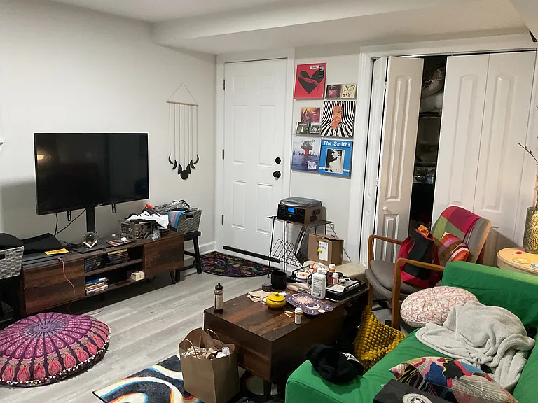 726 W Roscoe St #B — Photo 1