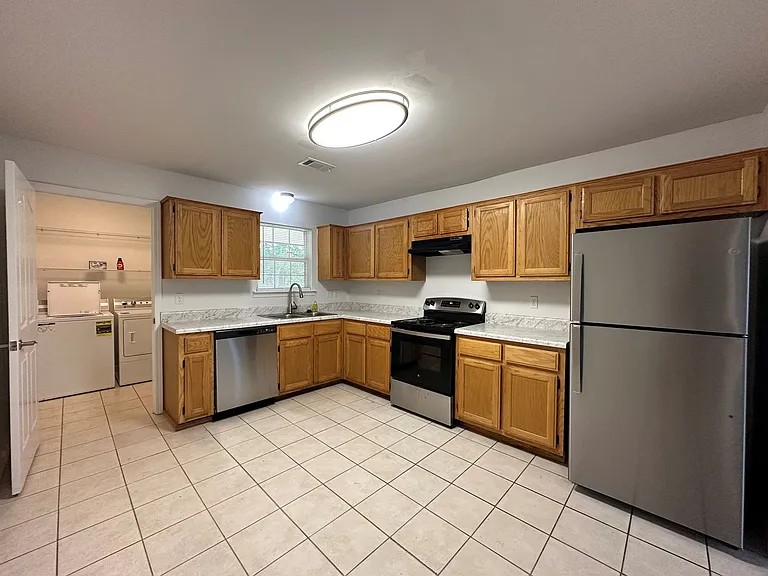 Fountain Square Apartments — Photo 18