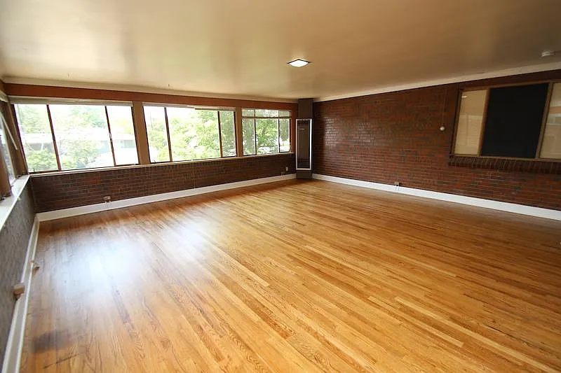 2 bed, 1200 sqft, $2,500 — Photo 4