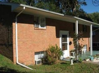 613 Rock Creek Rd, Charlottesville, VA 22903