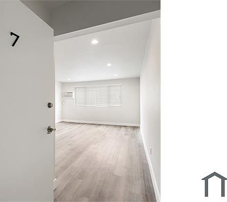 1st image of 2401 S Sycamore Ave #7