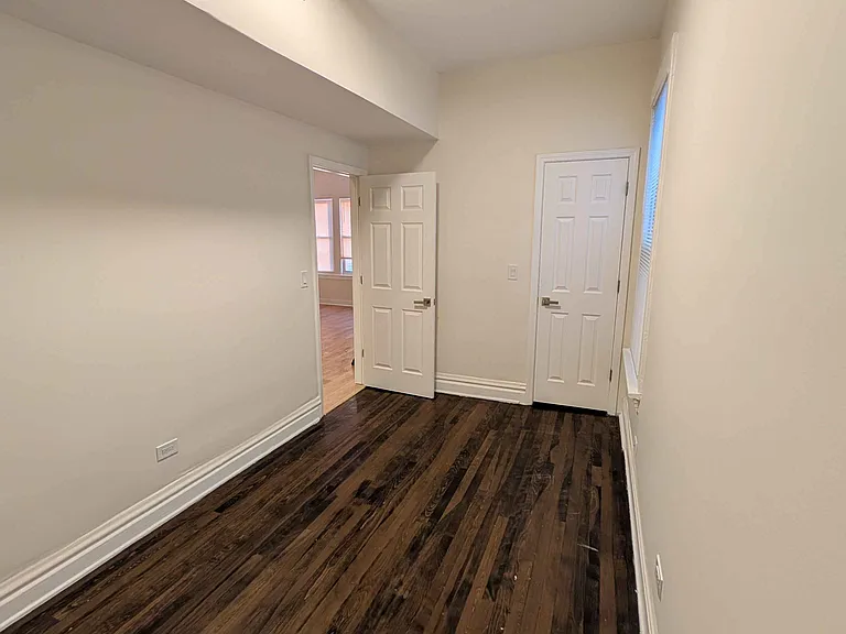 2302 N Hamlin Ave #2 — Photo 5