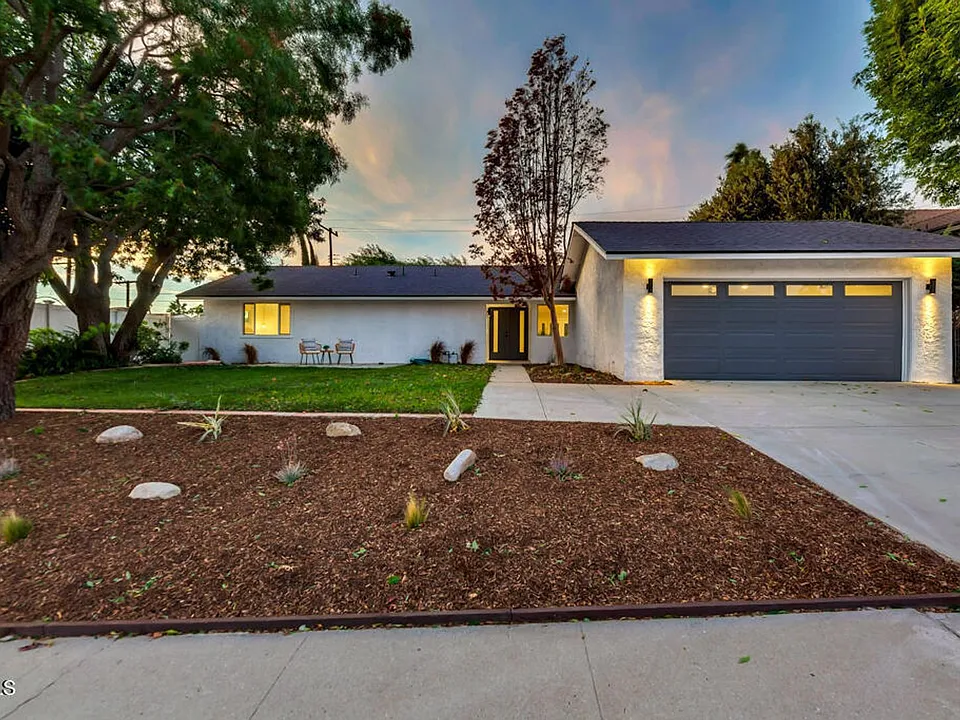 2109 Young Ave