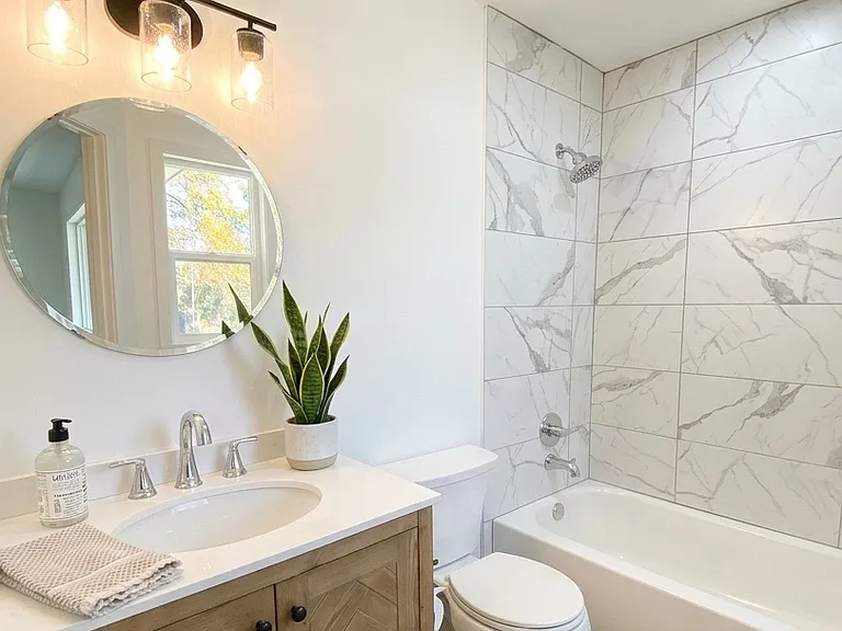 9426 Riverbrink Ct — Photo 3
