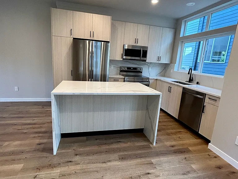 8523 Stone Ave N — Photo 12