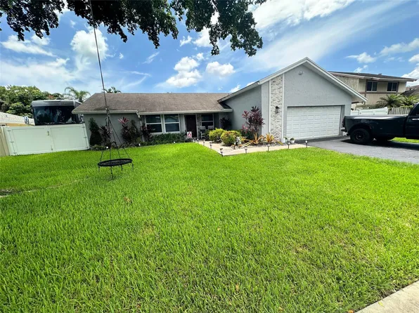 4860 SW 104th Avenue, Cooper City, FL 33328