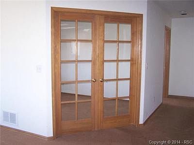 4th image of 266 Luxury Ln