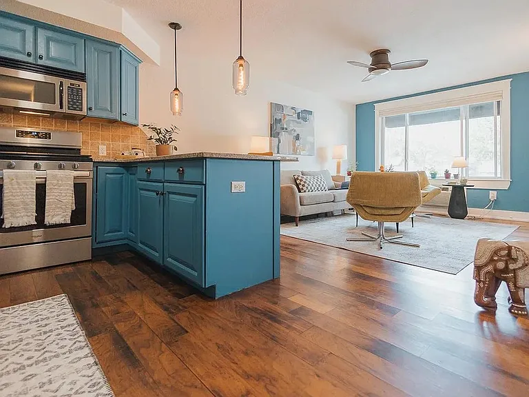 233 N Meldrum St #B6 — Photo 7