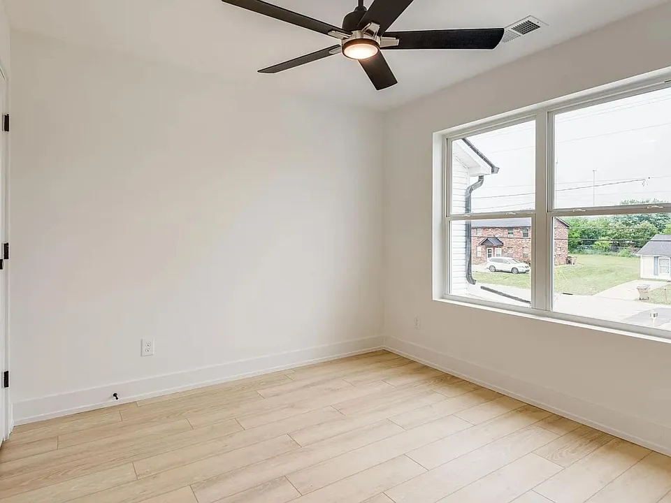 3630D Village Trl