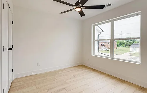 3630D Village Trl Photo 1