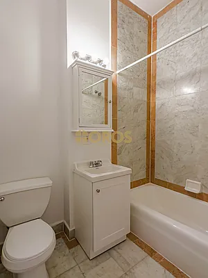 Rented by City Connections Realty | media 8