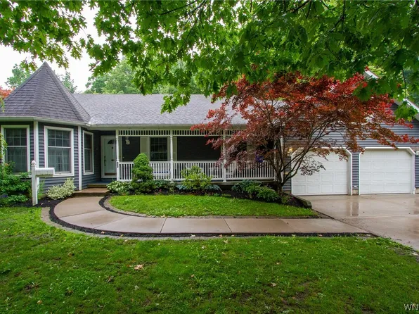 33 Brooklyn St, Akron, NY 14001