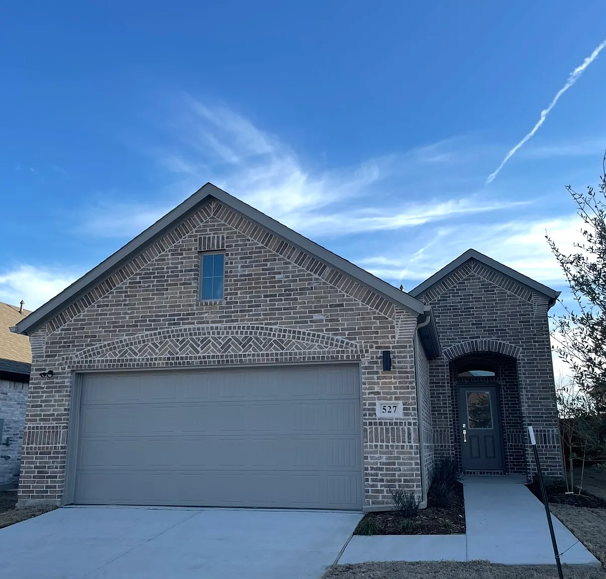 527 Ridgedale Dr — Photo 1
