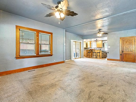 3rd image of 310 N Elm St