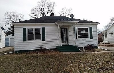 1st image of 2218 Van Wie Ave
