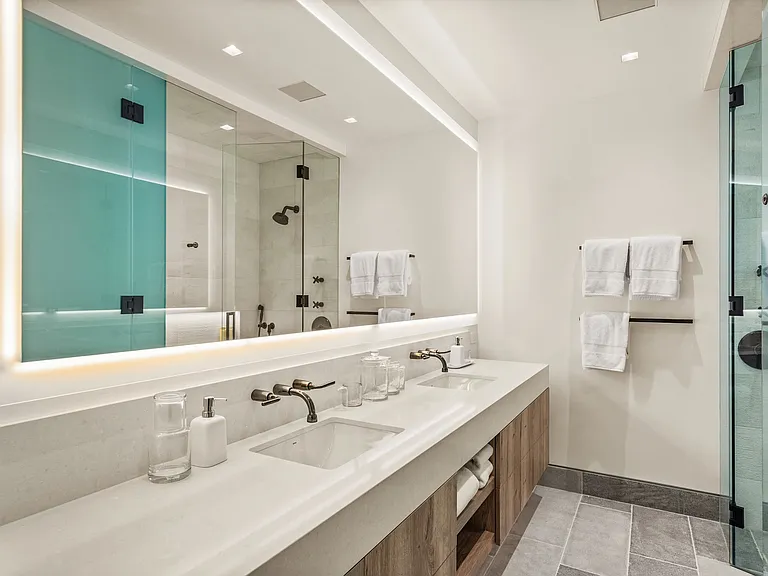 549 Walnut St — Photo 15