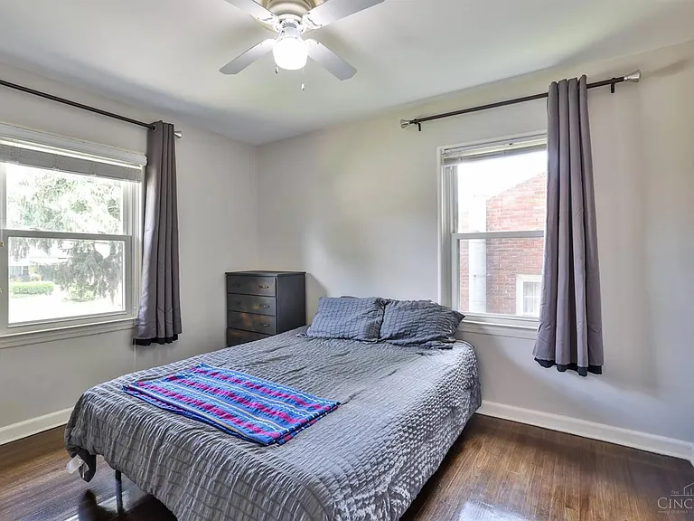 8651 Wicklow Ave — Photo 17