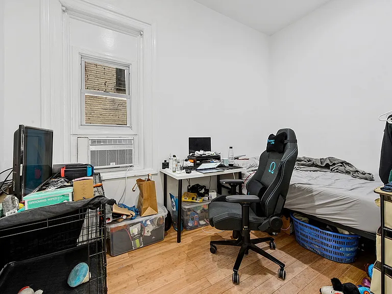 32 Beekman Pl #5 — Photo 4