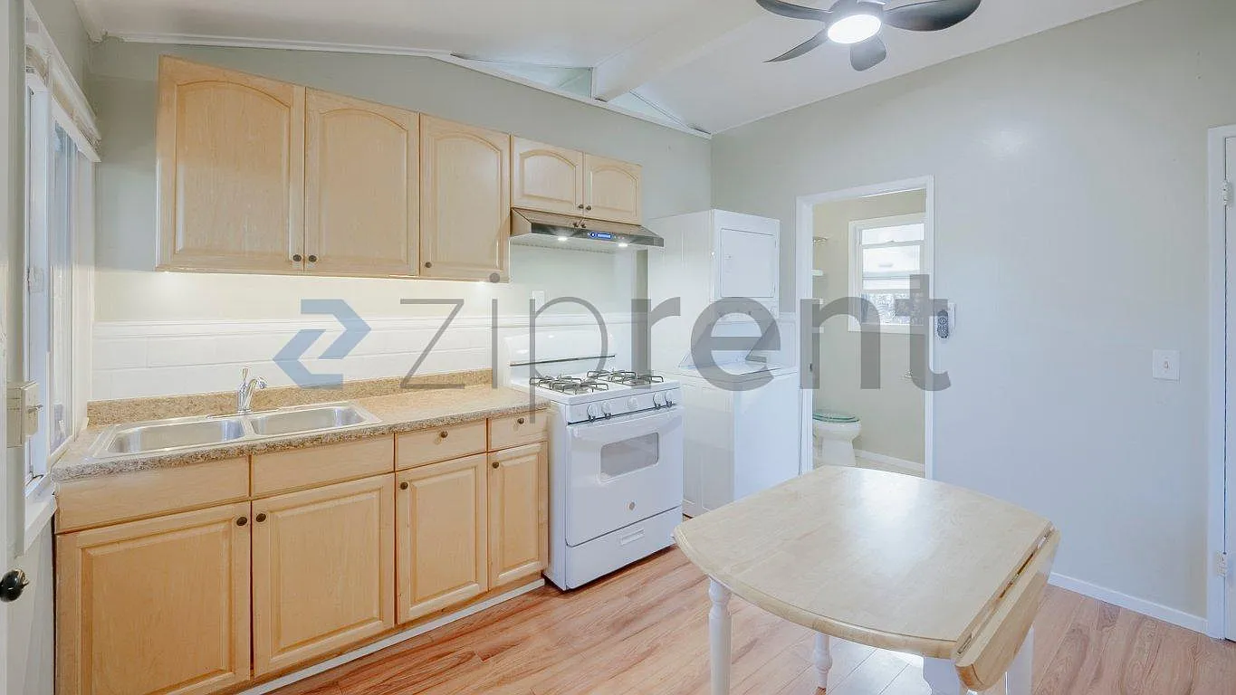 1 bed, 500 sqft, $2,900 — Photo 4
