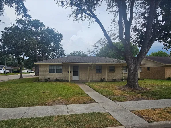 4218 Ember Ln, Deer Park, TX 77536