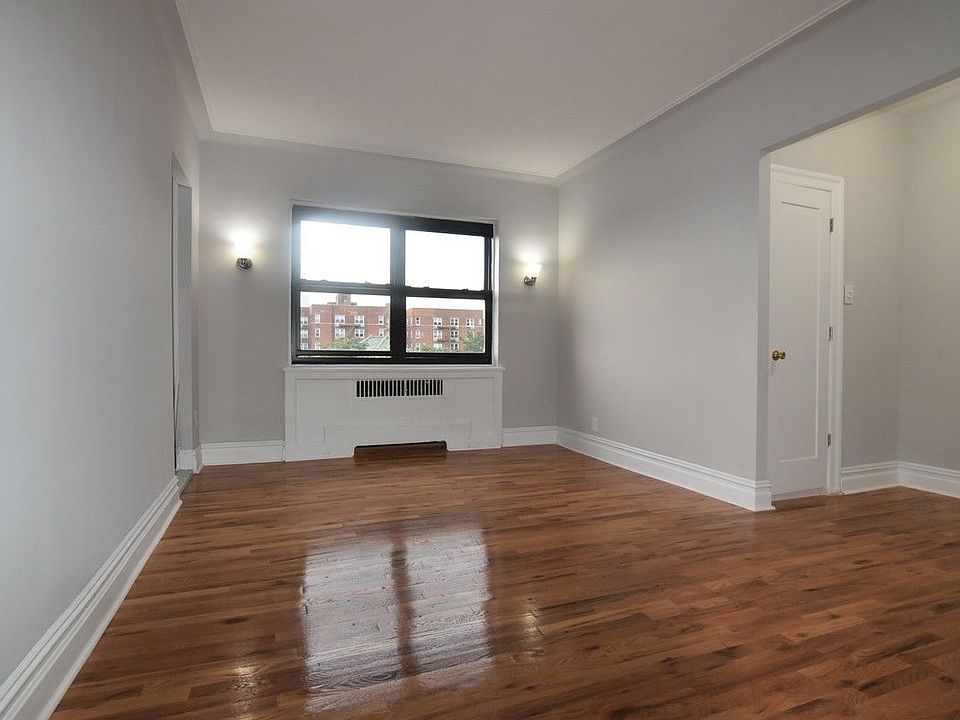 2nd image of 130 Bay Ridge Pkwy #61