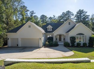 221 Old Club Ct, Macon, GA 31210