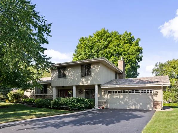 560 Alexandria Ct, Itasca, IL 60143