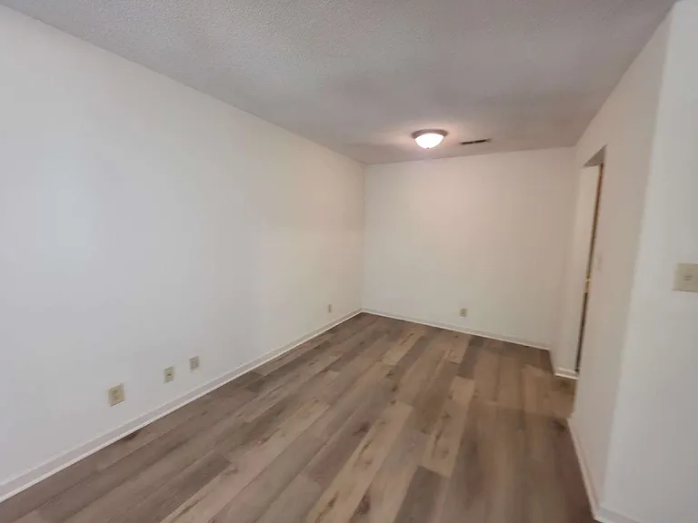 208 Beech St #G — Photo 3