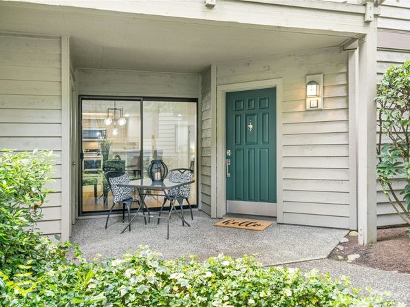 1392 Bellevue Way NE #1, Bellevue, WA 98004