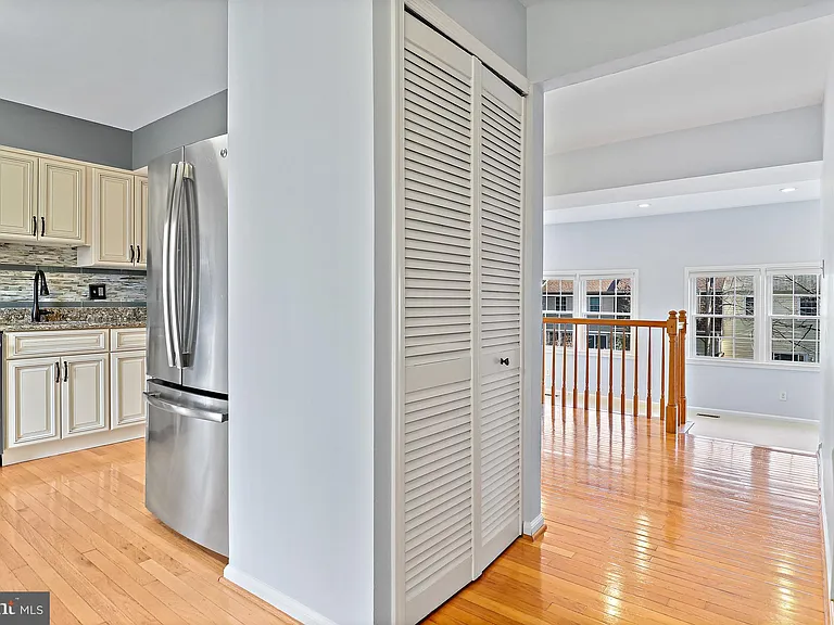 9553 Cherry Oak Ct — Photo 16