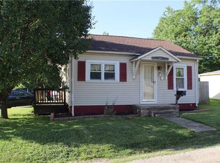 13 W Harrison Ave, Charleston, IL 61920