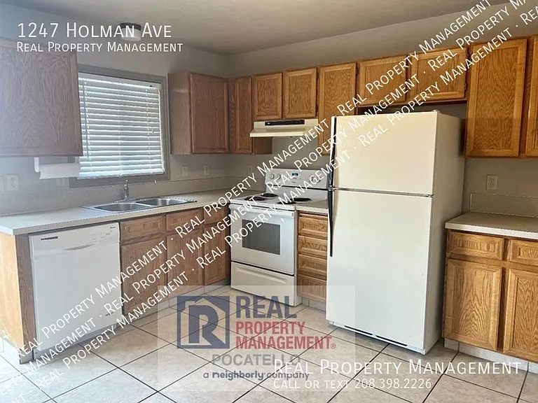 1247 Holman Ave — Photo 7